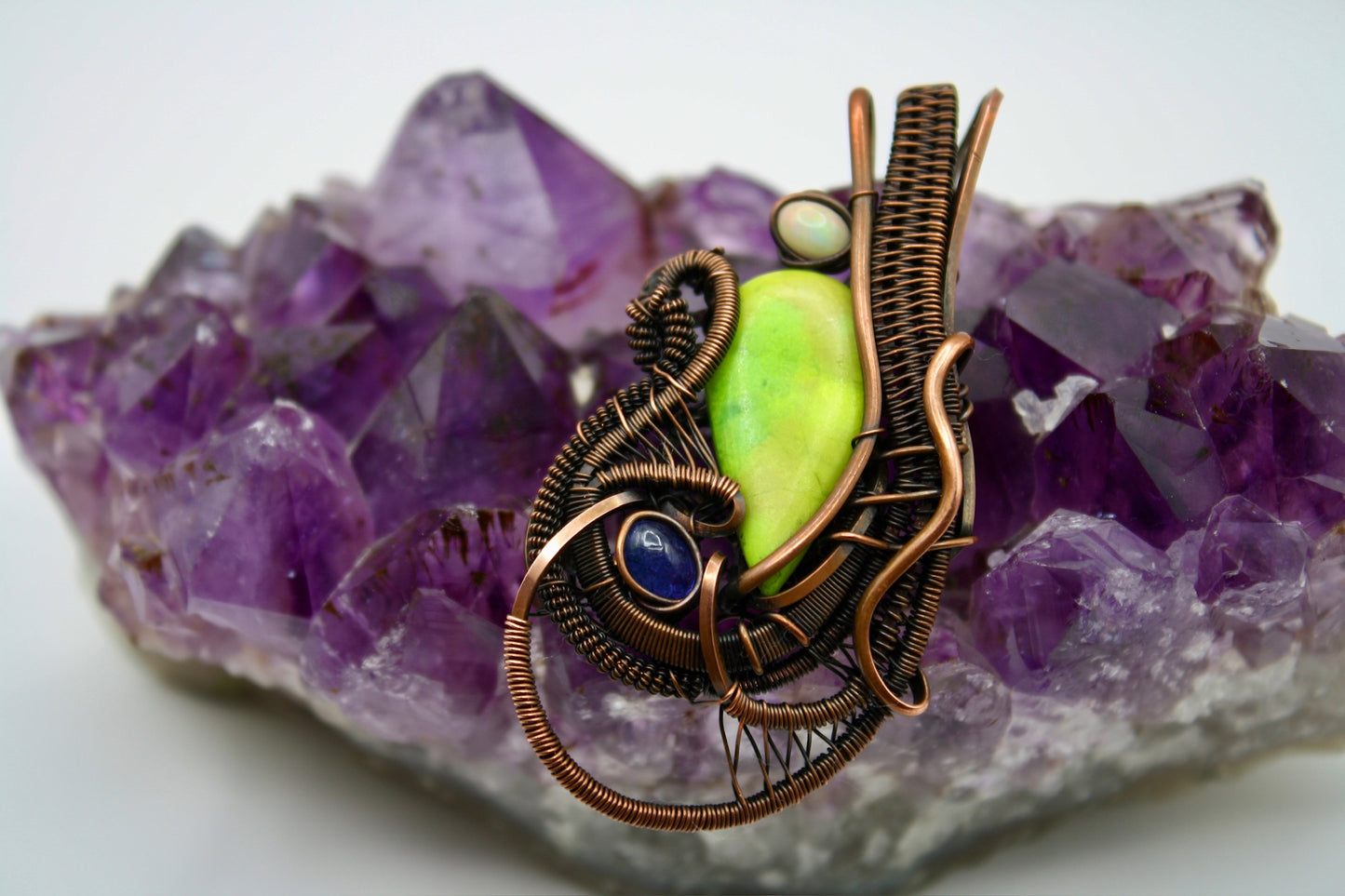Gaspeite x Opal