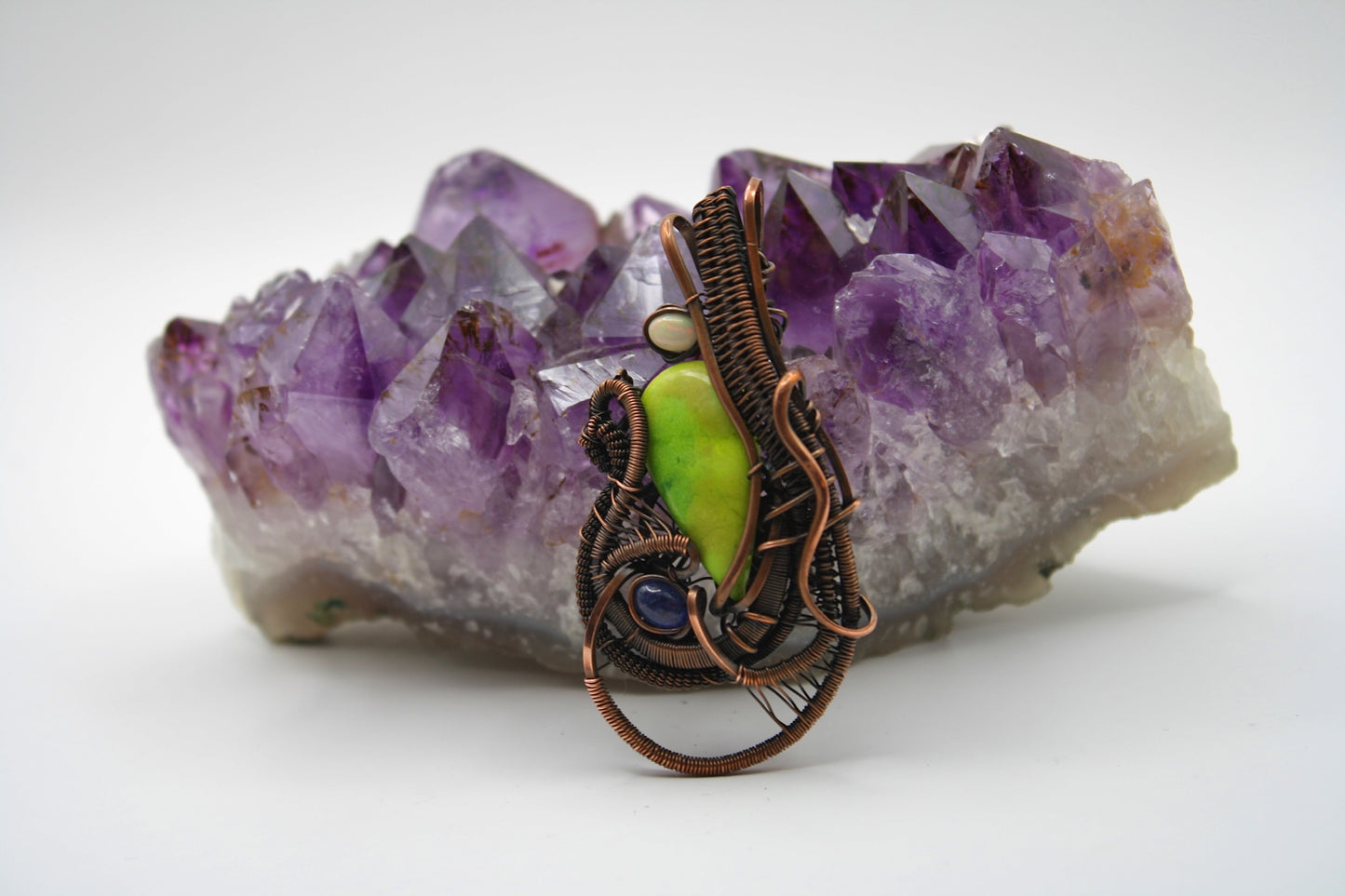 Gaspeite x Opal